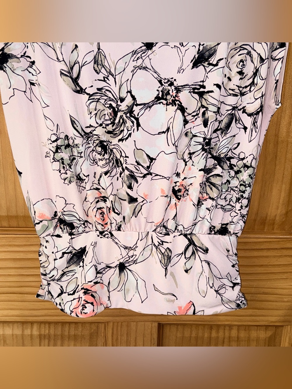 NwoT White House Black Market Pink &  Black Floral Top-S-EC - Picture 9 of 11